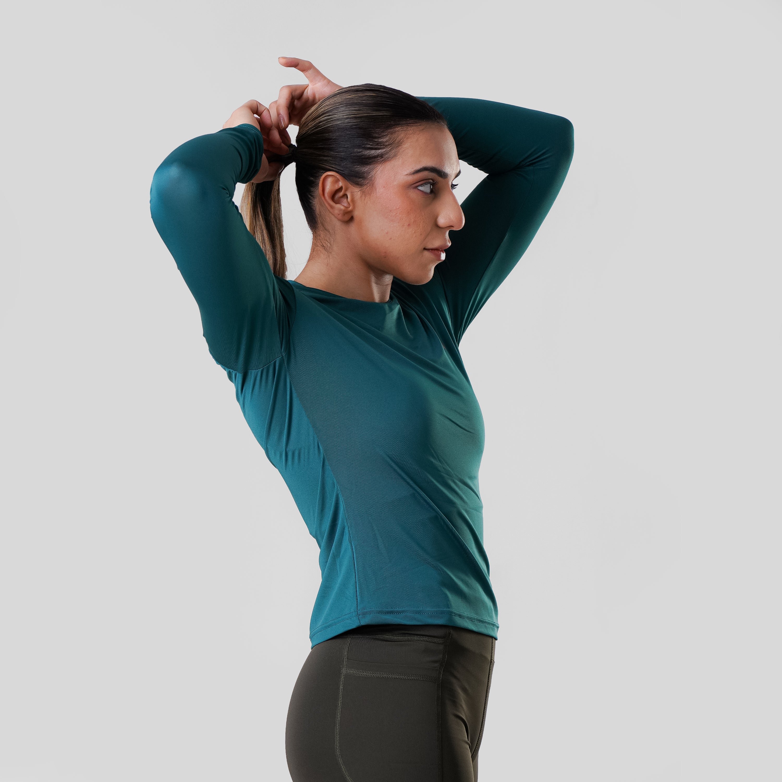 NOMAD WOMEN'S FULL SLEEVE COMPRESSION TEE